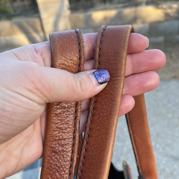 Fossil Vintage Revival Top Zip Satchel - Picture 5 of 11